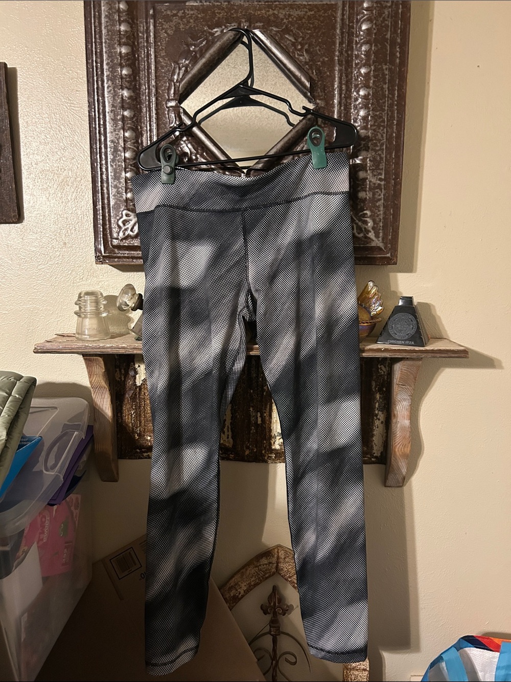 Under Armour Black & Gray Patterned Leggings